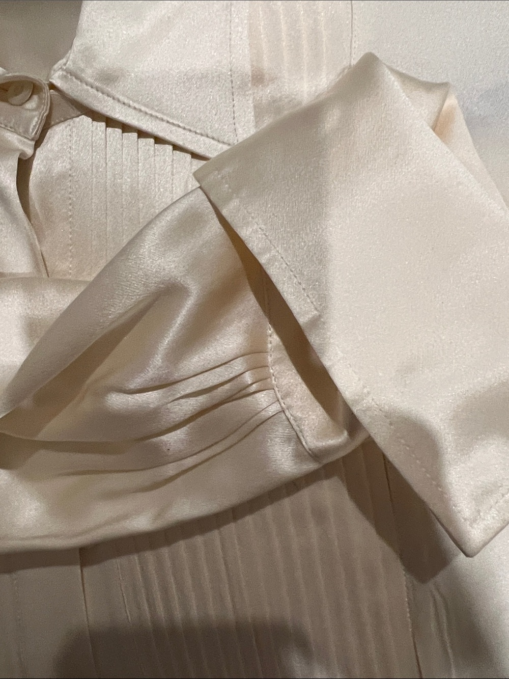 Brooks Brothers Cream Silk Pleated-Front Women's Blouse - Picture 4 of 5